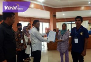 Makmun Murod calon kades Nomor urut 4 akhirnya terpilih sebagai Kades Pedamaran VI OKI, Kamis (22/9/2022). Foto : viralsumsel.com/fir