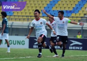 Para pemain Karo United FC selebrasi usai cetak gol ke gawang PSKC Cimahi. Foto : ig karo united