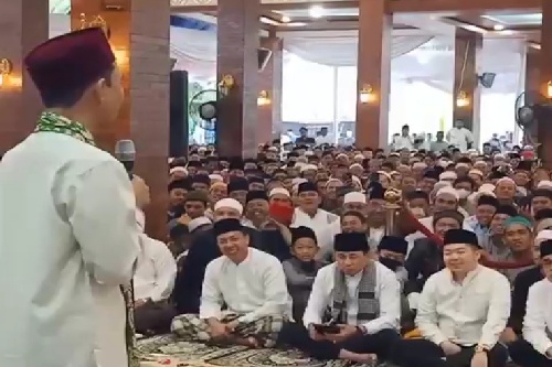 Ustadz UAS Saat Menyampaikan Tausiyahnya. Foto : Nto