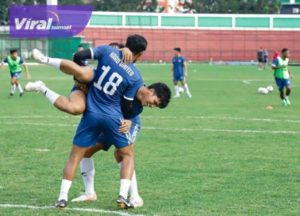 Para pemain Karo United saat ofisial training jelang hadapi Sriwijaya FC. Foto : ig karounited