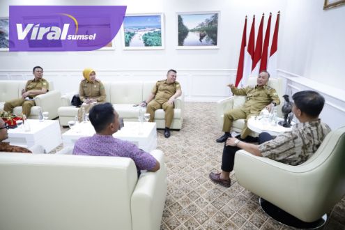 Pj Bupati Muba H Apriyadi saat menerima Audiensi Jajaran PT Bumi Rambang Palembang di Ruang Audiensi Bupati Muba, Senin (26/9/2022). Foto : viralsumsel.com/dev