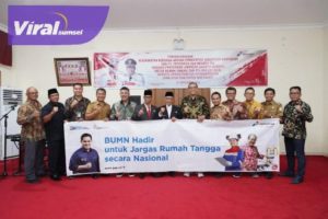 Wakil Bupati Banyuasin H. Slamet Somosentono bersama dengan Direksi PT. PGN Tbk di Guest House Rumah Dinas Bupati Banyuasin, Selasa (27/9/2022). Foto : viralsumsel.com/lam