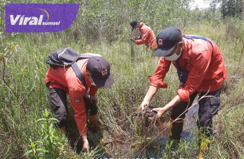 Tim Manggala Agni Daops XVIII Kabupaten Ogan Komering Ilir (OKI) melakukan patroli mandiri di Pampangan, (29/9/2022). Foto : viralsumsel.com/fir