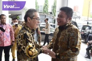 Gubernur Sumsel H Herman Deru disela Sertijab yang digelar di Kantor perwakilan BPK RI Sumsel, Selasa (6/9/2022). Foto : viralsumsel.com/win