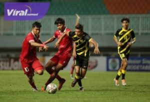 Potret pertandingan Timnas U-17 Indonesia versus Timnas U-17 Malaysia dalam laga kualifikasi AFC Cup U-17. Foto : pssi