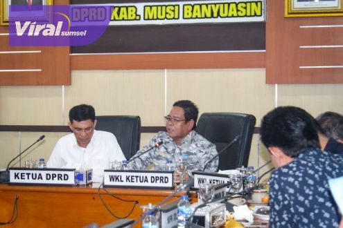Suasana Rapat Badan Musyawarah DPRD Kabupaten Musi Banyuasin, Senin (10/10/2022) berlangsung di Ruang Rapat Banmus DPRD Muba. Foto : viralsumsel.com/dev
