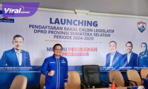 Azmi Shofix Ketua DPC Partai Demokrat Kabupaten OKU Timur/Anggota DPRD Provinsi Sumsel. Foto : viralsumsel.com/ion Azmi Shofix Ketua DPC Partai Demokrat Kabupaten OKU Timur/Anggota DPRD Provinsi Sumsel. Foto : viralsumsel.com/ion
