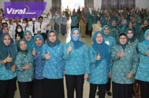 Ketua TP PKK Sumsel Hj Febrita Lustia HD melakukan kunjungan  ke kota Lubuklinggau dalam rangka  menyosialisasikan program revitalisasi dasawisma sebagai ujung tombak program pemerintah dalam menurunkan stunting (gagal tumbuh), Selasa (17/10/2022) pagi. Foto : viralsumsel.com/win