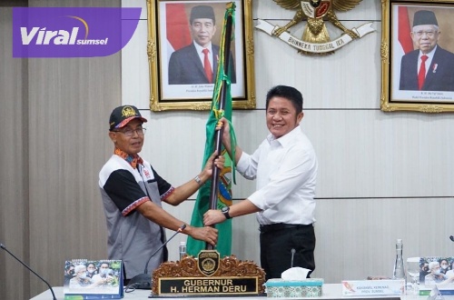 Pelepasan kontingen Pesparani langsung oleh Gubernur Sumsel H. Herman Deru, di ruang rapat Bina Praja, Selasa (25/10/2022) sore. Foto : viralsumsel.com/win