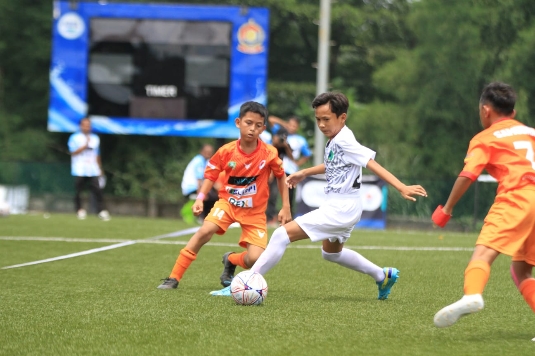  Potret pertandingan NYXS BLiSPI Cup 2022 seri nasional di Lapangan Asiop Sentul Bogor, 32 tim yang berisi 384 pemain muda bersaing hingga 12 November 2022 untuk menjadi yang terbaik. Foto : ist