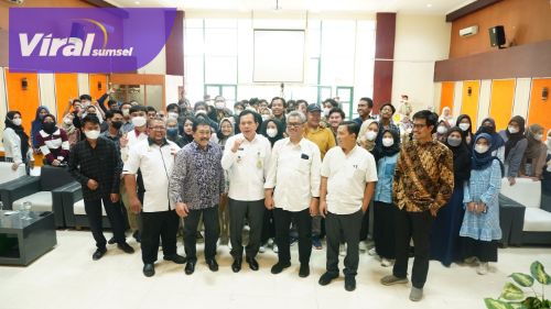 Wali Kota Prabumulih Ir H Ridho Yahya MM menjadi narasumber di Fakultas Teknologi Industri (FTI) Universitas Islam Indonesia (UII) Yogyakarta, Rabu (9/10/2022). Foto : viralsumsel.com/mal