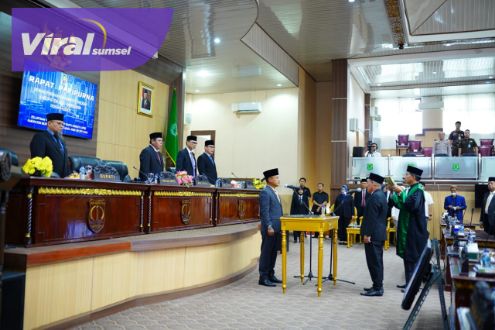Prosesi pelantikan C Kawarius Efendi Sebagai PAW Sisa Masa Jabatan 2019-2024 di Ruang Rapat Paripurna DPRD Muba, Senin (14/11/2022). Foto : viralsumsel.com/dev