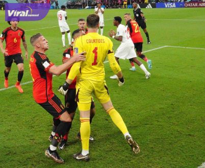 Penjaga gawang Belgis, Thibaut Courtois usai menggagalkan penalti Alphonso Davies dalam laga perdana di Grup F Piala Dunia 2022 di Stadion Ahmad bin Ali Stadium, Kamis (24/11/2022) dini hari. Foto : ig fifa