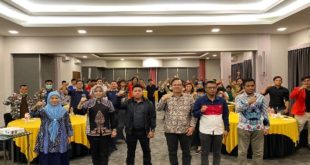 Momen Foto Bersama Bawaslu Kota Palembang, Narasumber dan Peserta Sosialisasi Pengawasan Partisipatif Kepemiluan. Foto : Viralsumsel