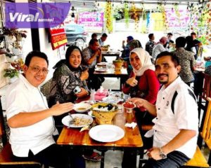 Suasana launching Resto dan Pindang Lien. Foto : viralsumsel.com/ion