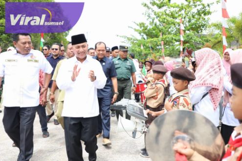 Pj Bupati Muba Drs Apriyadi MSi ke Kecamatan-Kecamatan di Muba. Foto : viralsumsel.com/dev