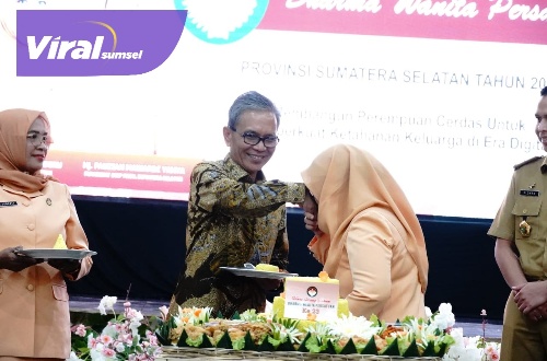 Sekda Provinsi Sumsel Ir. S.A. Supriono menghadiri peringatan HUT ke-23 DWP Sumsel Tahun 2022, di Gedung Wanita Sriwijaya Selasa (13/12/2022) pagi. Foto : viralsumsel.com/win