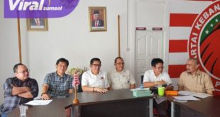 Ketua Bappilu Pimda PKN Sumsel, H M Albahori M.Ikom saat pimpin rapat pengurus Bappilu Pimda PKN Sumsel di Sekretariat Pimda PKN Sumsel, Jl Soekarno Hatta, Palembang, Senin (16/1/2023) pagi. Foto : viralsumsel.com/ion
