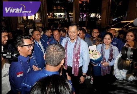 Ketua DPC Demokrat OI, H Handry Pratrama Putra bincang dengan Ketua Umum DPP Partai Demokrat AHY. Foto : viralsumsel.com/ion
