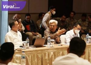 Wakil Gubernur Sumsel H Mawardi Yahya saat hadiri Rapat Evaluasi dan Tindak Lanjut Pengadaan Tanah dan Jalan Tol Sumatera diKota Padang, Rabu (25/1/2023). Foto : viralsumsel.com/win