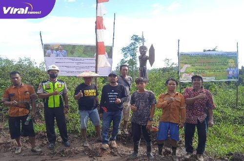 Keterangan foto: Kelompok Tani TDB saat berada dilahan perkebunan, Senin (2/1/2023)