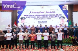 Gubernur Sumsel H. Herman Deru menghadiri sekaligus membuka kegiatan Forum Konsultasi Publik Rencana Pembangunan Daerah Prov Sumsel Tahun 2024-2026 di Hotel Aryaduta Rabu (11/1/2023) pagi. Foto : viralsumsel.com/win