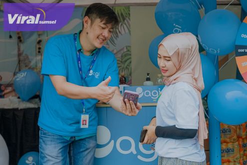Booth Bank Artha Graha Internasional bersama dengan Artha Graha Peduli dan unit usaha lainnya seperti GulaVit dan Electronic City pada puncak seremoni satu abad Nahdlatul Ulama di Alun-alun Kota Sidoarjo, Selasa (7/2/2023). Foto : viralsumsel.com/jmsi