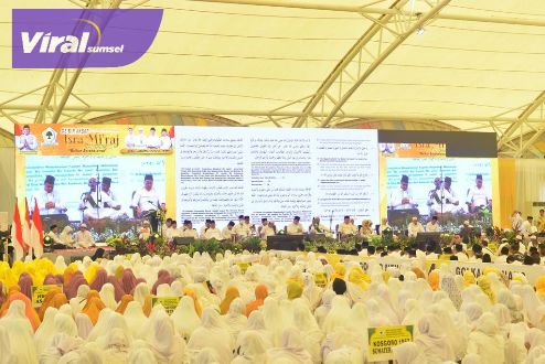 Dzikir Akbar Golkar dalam rangka memperingati Isra Mi'raj 1444 Hijriah, di Dinning Hall Jakabaring, Sabtu (18/2/2023). Foto : viralsumsel.com/win