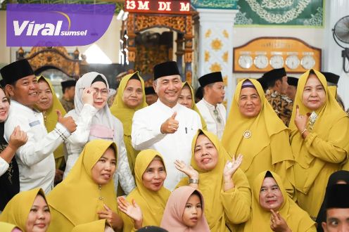 Pj Bupati Apriyadi Mahmud saat menghadiri Tabligh Akbar Peringatan Isra Mi’raj Nabi Muhammad SAW 1444 H / 2023 M di Masjid Al – Ula, Selasa (21/2/2023). Foto : viralsumsel.com/dev