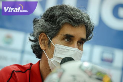 Pelatih Bali United, Stefano Cugurra. Foto : LIB