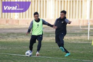 Pemain Timnas U-20 berlatih dengan suhu dingin di Uzbekistan jelang Piala AFC u-20. Foto : pssi