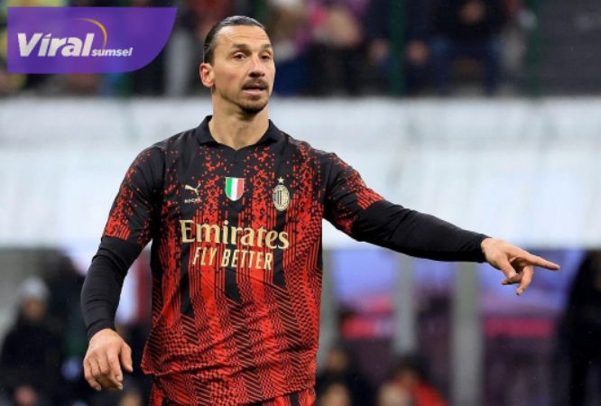 Penyerang AC Milan, Zlatan Ibrahimovic saat laga menghadapi Atalanta dalam lanjutan Serie A Liga Italia. Foto : ig acmilan