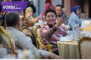 Gubernur Sumsel H Herman Deru menyampaikan capaian program Gerakan Sumsel Mandiri Pangan (GSMP) dihadapai KASAD. Foto : viralsumsel.com/win