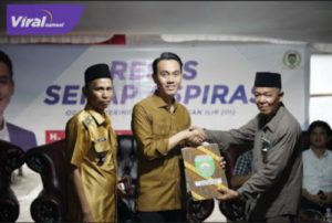 Wakil Ketua DPRD Sumsel H Muchendi Mahzareki S.E saat reses di Desa Tanjung Lubuk Kecamatan Kayuagung, OKI.Foto : viralsumsel.com/ril