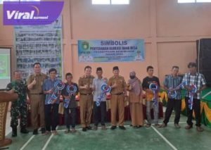 Walikota Prabumulih Ir. H. Ridho Yahya, MM melaksanakan Penyerahan Alokasi Dana Desa Tahun 2023 di Desa Rambang Senuling, Selasa (14/3/2023). Foto : viralsumsel.com/mal