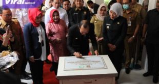 Wakil Walikota Palembang, Fitrianti Agustinda serta Ketua DPRD Kota Palembang Zainal Abidin saat peresmian RSUD Palembang BARI, Senin (6/3/2023). Foto : viralsumsel.com/nto