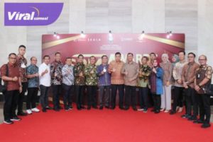 Sekda Kota Palembang Ratu Dewa terima penghargaan penerapan SPM dari Kemendagri RI di Hotel Bidakara Jakarta Selasa (21/3/2023). Foto : viralsumsel.com/nto