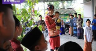 Gubernur Jawa Tengah Ganjar Pranowo bertemu anak-anak panti asuhan Fafirruu Ilallah Yayasan LM 99 Blambangan, Bangetayu Wetan, Kota Semarang, Jumat (24/3/2023) sore. Foto : ist
