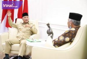 Pj Bupati Muba Apriyadi saat menerima audiensi Pengurus Yayasan Pendidikan Pondok Pesantren Al-Muttholibiah Sukarami, Kamis (30/3/2023). Foto : viralsumsel.com/dev