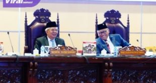 Wakil Ketua DPRD Provinsi Sumsel; H.M. Giri Ramanda N Kiemas, SE, MM didampingi Wakil Gubernur Sumsel; H. Mawardi Yahya dalam Rapat Paripurna LXI (61) DPRD Provinsi Sumsel di Ruang Rapat Paripurna DPRD Sumsel, Senin (13/2/2023). Foto : viralsumsel.com/ril