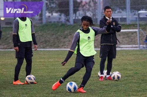 Penyerang Timnas U-20, Ronaldo Kwateh siap berikan yang terbaik lawan Suriah U-17. Foto : pssi