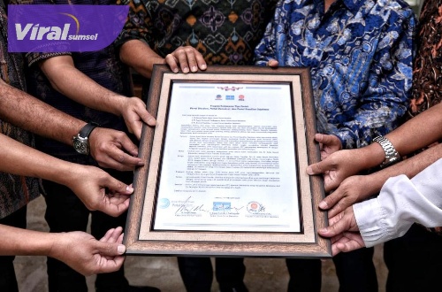 “Piagam Kerjasama Tiga Partai: Partai Nasdem, Partai Demokrat, dan Partai Keadilan Sejahtera”. Foto : ist