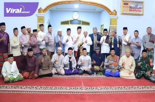 Walikota Prabumulih, Ir. H. Ridho Yahya, MM Safari Ramadan berlangsung di Masjid Baitul Khaliq, Selasa (28/03/2023). Foto : viralsumsel.com/mal