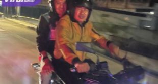 Sekda Palembang Ratu Dewa kendarai sepeda motor RX King malam-malam, patroli lampu jalan yang padam, Jumat (31/3/2023) malam. Foto : viralsumsel.com/nto