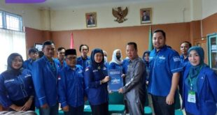 DPC Demokrat OKU Timur Sambangi PN, Minta Perlindungan Hukum. Foto : viralsumsel.com/ril