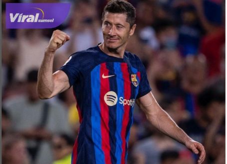 Robert Lewandowski penyerang Barcelona jelang lawan Real Madrid dalam laga semifinal Copa del Rey. Foto : igbarca