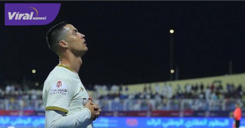 Penyerang Al Nassr Cristiano Ronaldo selebrasi usai cetak gol kedua. Foto : igronaldo