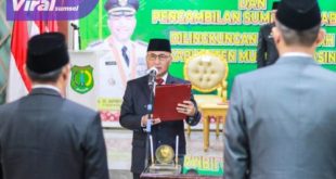 Pj Bupati Muba Apriyadi Mahmud melakukan Pelantikan dan Pengambilan Sumpah Pejabat JPT, Rabu (5/4/2023) di Auditorium Pemkab Muba. Foto : viralsumsel.com/dev
