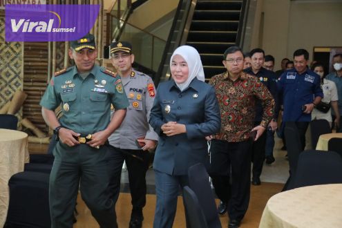 Wakil Wali Kota Palembang Fitrianti Agustinda, menghadiri sosialiasasi penyerahan PSU dari pengembang Devloper ke Pemkot Palembang, Kamis (6/4/2023) pagi. Foto : viralsumsel.com/nto