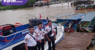 Pemkab Muba terus meningkatkan pos pelayanan mendirikan pos pandu untuk kapal yang melintas di jembatan P6 Kecamatan Lalan. Foto : viralsumsel.com/dev